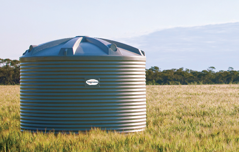 RWT13600 - In-Situ-Web (1 tank over a farm field, sunset)