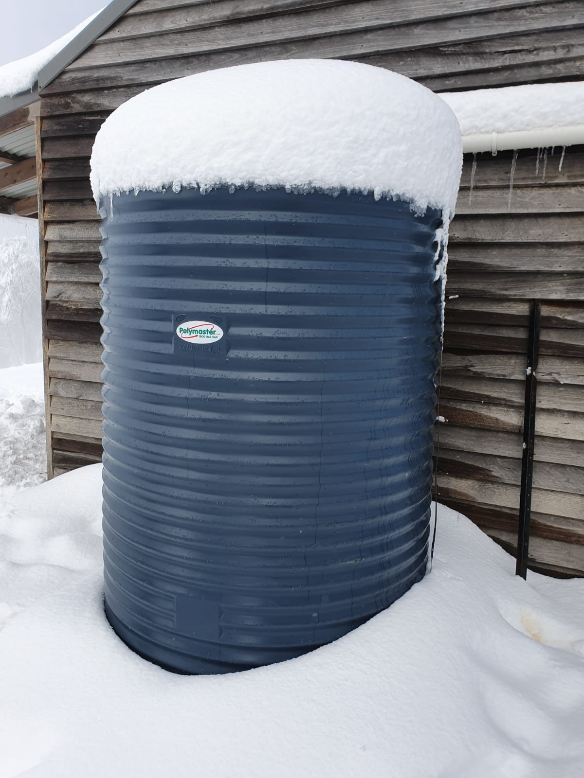RWT2270 Water tank in snow (2)